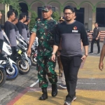 Wakil Wali Kota Pasuruan Raharto Teno Prasetyo saat memimpin cek pasukan.