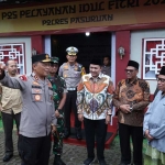 Kapolda Jatim di dampingi Dirlantas Polda Jatim, saat melakukan pengecekan di pospam Malang. (Ist)