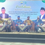 DARI KIRI: Dr Achmad Rubaie, Dr Afif Zamroni,  Prof Dr Romdoni Wahyu Sururie,  Prof Dr Ahmad Tholabi Kharlie,  Syaikh Faraj Salim dan Dr Zkaria Muhtadi, dalam acara pembukaan Asesmen Lapangan Badan Akreditasi Nasional Perguruan Tinggi (BAN-PT) Program Magister Hukum Keluarga Islam Universitas KH Abdul Chalim (UAC) Pacet Mojokerto Jawa Timur, Sabtu (23/5/2026). Foto: MMA/bangsaonline