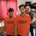 Dua pelaku curanmor yang merupakan residvis saat diamankan di Mapolsek Rungkut