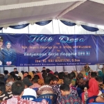 Bupati Ipong Muchlissoni saat menghadiri Tilik Desa Srandil, Kecamatan Jambon.