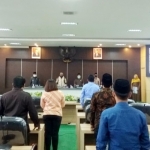 Rapat paripurna DPRD Kabupaten Pamekasan dengan agenda penyampaian pandangan umum fraksi-fraksi mengenai Raperda tentang Perubahan APBD Tahun Anggaran 2020.