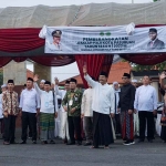 Wali Kota Pasuruan, Saifullah Yusuf atau yang akrab disapa Gus Ipul, saat melepas keberangkatan JCH kloter 66.