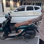 Barang bukti sepeda motor hasil curian yang diamankan polisi