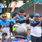 Bupati Jember, Hendy Siswanto, saat melapas para peserta Jerat ke-7.