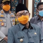 Bupati Sumenep, KH. Abuya Busyro Kariem.