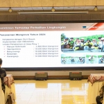 Superintendent PTFI, Nana Suharna, saat pemaparan program CSR dalam acara Rembuk Akur ke-9 di Kantor Pemkab Gresik. Foto: Ist.