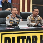 Konferensi pers ungkap kasus TPPO remaja putus sekolah yang digelar Polres Blitar Kota. Foto: Akina/BANGSAONLINE