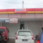 Alfamart di Sidorejo kecamatan Krian yang dibobol maling.