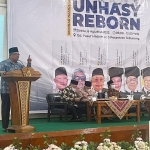 Ketua Dewan Pembina Yayasan Unhasy, dr KH Umar Wahid dalam seminar nasional bertajuk Unhasy Reborn di Gedung Yusuf Hasim, belum lama ini. Foto: Ist.