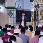 Mas Adi memberikan sambutan usai salat Id di Masjid Krapyakrejo. (Ist)
