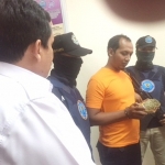 Kepala BNN saat menanyai Nanang pemilik ganja yang ditangkap saat malam 17-an. Foto: ARIF K/BANGSAONLINE