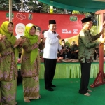 Bupati Tuban H. Fathul Huda saat membuka Pasar Rakyat.