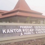 Kantor Kecamatan Panggungrejo, Kota Pasuruan. foto: SUPARDI/ BANGSAONLINE