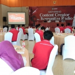 Para pegiat media sosial saat mengikuti gathering.