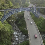 Jembatan Lembah Anai Padang Panjang, Sumatera Barat, yang dibangun menggunakan produk SIG. Foto: Ist