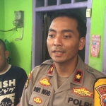  Kapolsek Simokerto saat mendatangi korban yang mengalami pencurian motor di Mall Marvel City Surabaya.