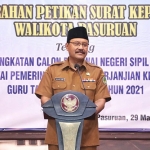 Wali Kota Pasuruan, Saifullah Yusuf, saat menghadiri penyerahkan SK PPPK Formasi Tahun 2021.
