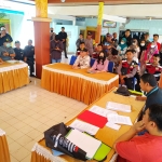 Rapat bersama ahli waris sebelum melakukan eksekusi di Balai Desa Tanen, Kecamatan Rejotangan, Tulungagung.