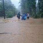 Banjir di desa Tawing kec. Munjungan. foto: HERMAN/ BANGSAONLINE