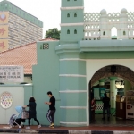 Tampak Masjid Jamae yang juga populer sebagai Masjid Chulia di Jalan South Bridge distrik Chinatown Singapura. Foto: Republika