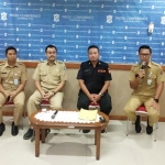 Para kabid saat jumpa pers di kantor Humas Pemkot Surabaya, Selasa (25/2). foto: YUDI A/ BANGSAONLINE