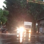 Jalan Brantas, Kelurahan Pilang, Kecamatan Kademangan yang menjadi langganan banjir saat diguyur hujan.