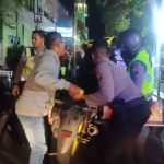 Petugas dari Polres Probolinggo Kota mengamankan puluhan motor dan belasan pemuda yang hendak melakukan balap liar.