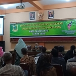 Sosialisasi Pengembangan Kelurahan Ramah Perempuan dan Peduli Anak, di ruang rapat Dinsos P3A, jalan Benteng Pancasila No. 25 Kota Mojokerto, Senin (26/9/2022).