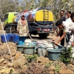 Penyaluran air bersih di Dusun Pancoran Desa Sidodadi Kecamatan Wongsorejo, Banyuwangi oleh PUDAM Banyuwangi.