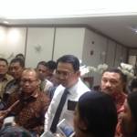 Ahok saat memberikan keterangan didampingi Dirut BPJS Ketenagakerjaan Agus. foto: rakisa/ BANGSAONLINE