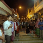 Emil Elestianto Dardak menghadiri undangan sahur bareng warga Wiyung Kota Surabaya, Kamis (24/5).