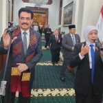 Gubernur Khofifah saat memberi sambutan ketika menerima kunjungan Duta Besar Luar Biasa dan Berkuasa Penuh Republik Yaman untuk Republik Indonesia, H.E. Salem Ahmed Abdulrahman Balfakeeh, di Gedung Negara Grahadi, Surabaya.