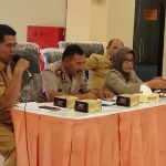 Sekdakot Harlistyati bersama Wakapolres Mojokerto Kota memimpin rapat koordinasi pemanfaatan GMSC. ft: yudi/ BANGSAONLINE