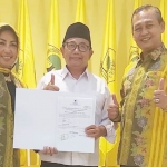 Rijanto saat menerima rekomendasi dari Partai Golkar.