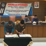 Penandatanganan kerja sama antara DPRD Nganjuk dan Kejaksaan Negeri Nganjuk dalam bidang hukum perdata dan tata usaha negara.