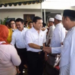 Ketua DPR RI, Setya Novanto bersilaturahim dengan para modin dan modinah se-Surabaya. foto: DIDI ROSADI/ BANGSAONLINE