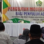 Ketua FKUB Lamongan KH. Masnur Arif saat menyampaikan materi.