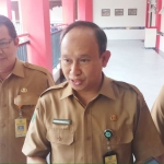 Direktur RSUD Sidoarjo, Atok Irawan saat memberikan keterangan kepada wartawan.