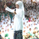 Khofifah Indar Parawansa saat berpidato pada Harlah Muslimat NU ke-72 di Magetan. Foto : IST