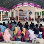 Acara Ngaji Sejarah yang digelar Himpunan Mahasiswa Bangkalan (Himaba) di Geger Bangkalan, Sabtu (14/11/2020). foto: fauzi/ bangsaonline.com