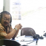 Gubernur Jatim Soekarwo saat Talkshow Warung Pakde, Selasa (15/5).