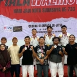 Kontingen jujitsu Kota Batu yang menorehkan prestasi di Piala Wali Kota Surabaya.

