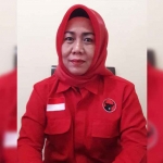 Bendahara DPC PDIP Gresik, Siti Muafiyah.