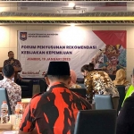 Kasubdit Fasilitasi Peningkatan Demokrasi Direktorat Politik Dalam Negeri Kemendagri, Ispahan Setiadi, saat menjadi narasumber dalam giat yang digelar Bakesbangpol Jember.