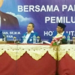 Zulkifli Hasan (dua dari kiri), Ketua Umum DPP PAN saat menghadiri Rakerwil PAN Jawa Timur. foto: DIDI ROSADI/ BANGSAONLINE