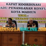 Rakor Tim Terpadu Penanganan Konflik Sosial yang dipandu oleh Asisten I Kota Madiun. Foto: HENDRO SUHARTONO/BANGSAONLINE