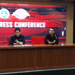 Ketum PSSI Erick Thohir dan Exco PSSI Arya Sinulingga saat konferensi pers (dok. RRI)