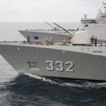 KRI I Gusti Ngurah Rai (GNR) – 332 dan KRI Frans Kaisiepo (FKO) – 368 saat melakukan latihan.