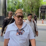 Haji Her saat memenuhi panggilan KPK